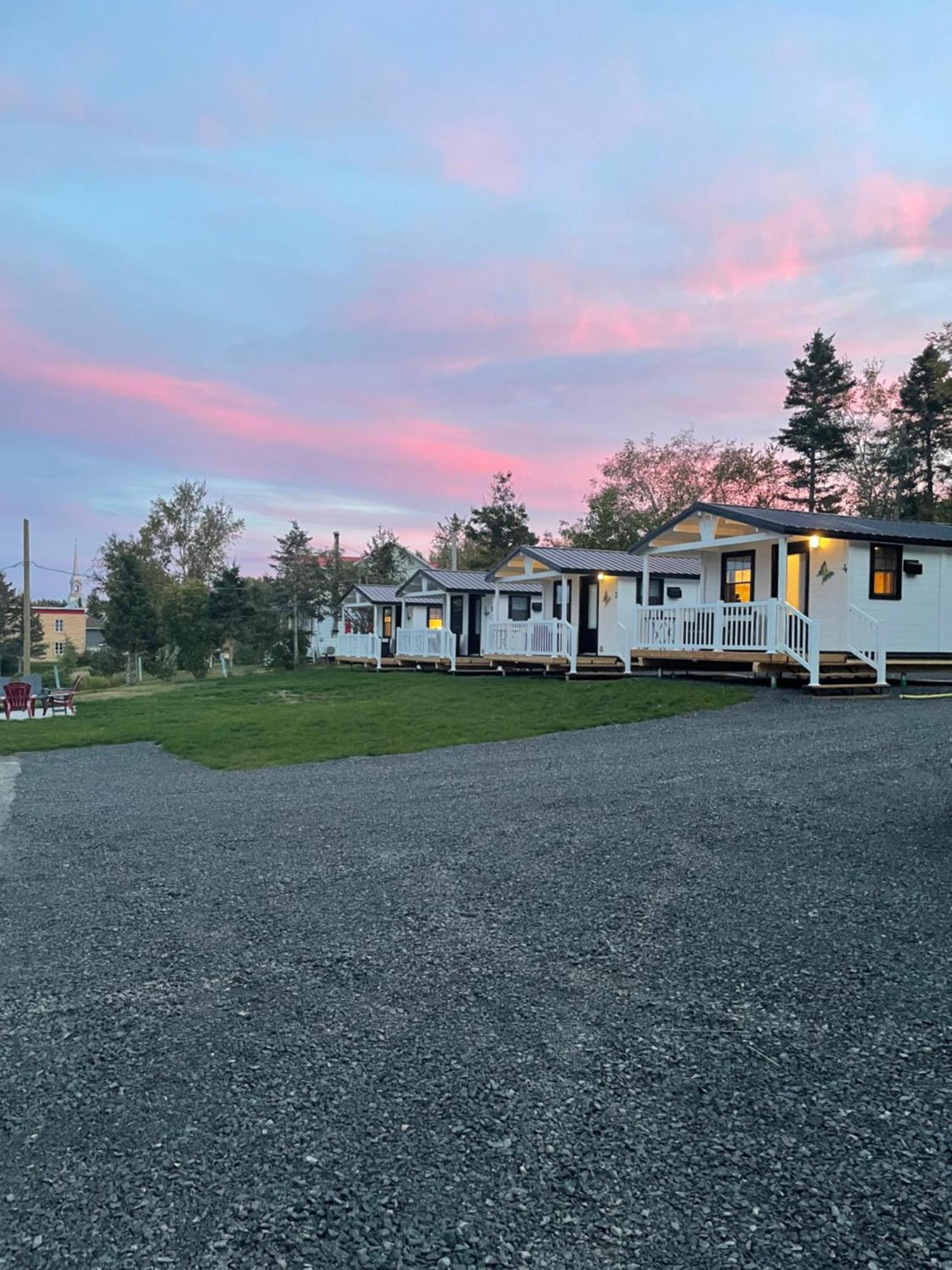 Les Chalets De La Colline Inc Бе-Сент-Катрін Екстер'єр фото